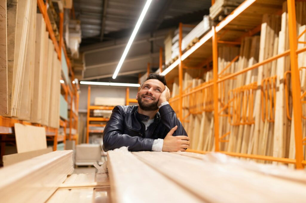 Jak dobrać odpowiedni typ sklejki do swojego projektu?
